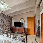 Civico With Shared Pool And Garden * קרפיניאנו סלינטינו