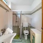 דירה Civico With Shared Pool And Garden
