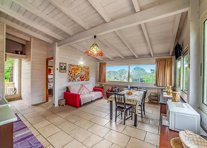 Civico With Shared Pool And Garden דירה