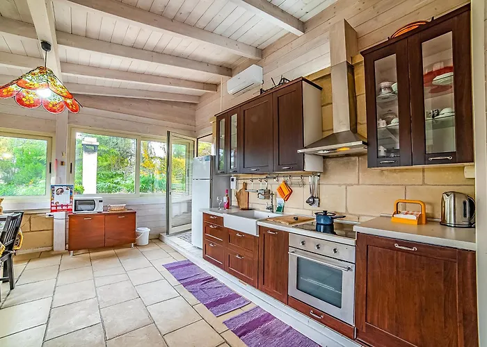 דירה Civico With Shared Pool And Garden קרפיניאנו סלינטינו